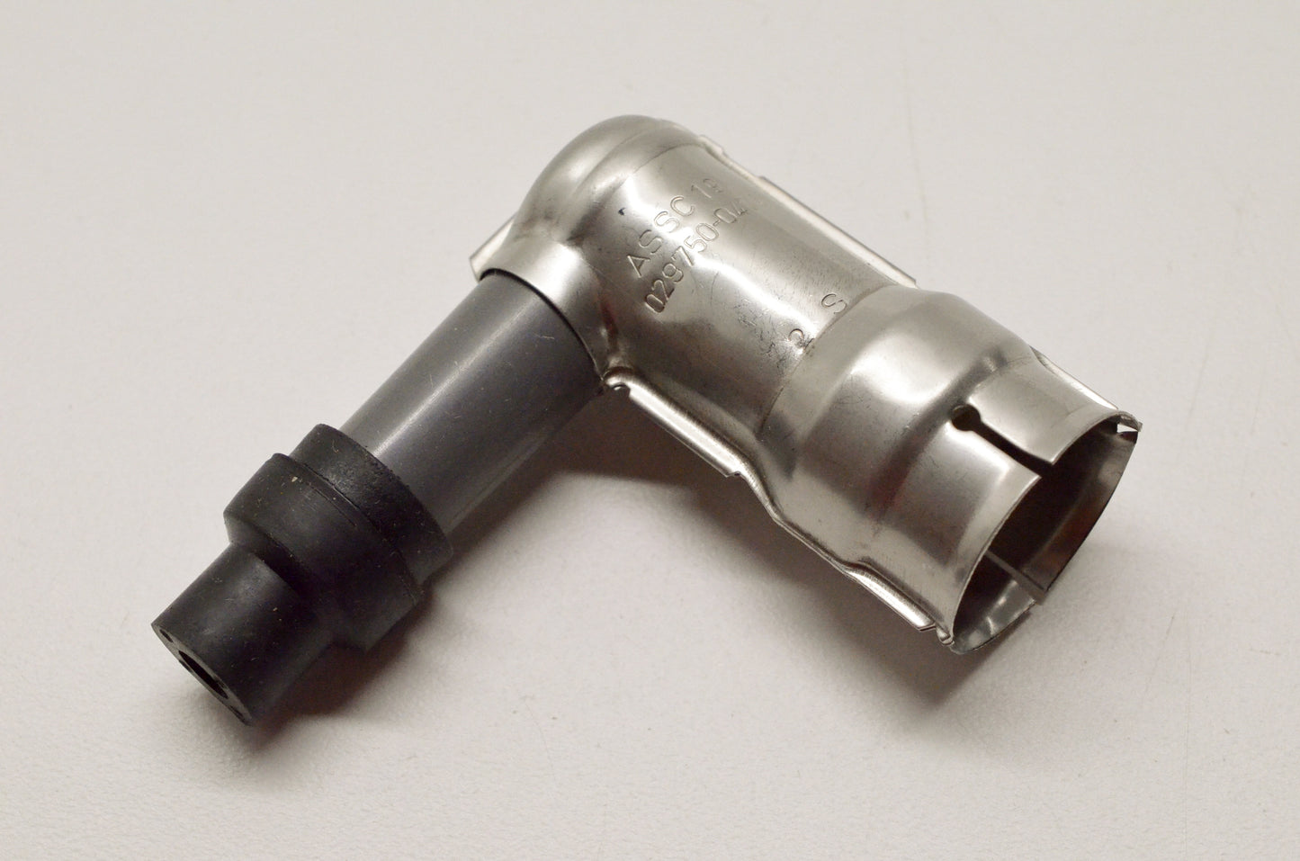 Yamaha 2H8-82370-10-00 Plug Cap Assembly NOS