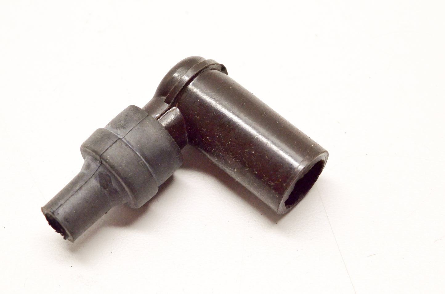 New OEM Yamaha 3GF-H2370-00-00 Plug Cap Assembly NOS