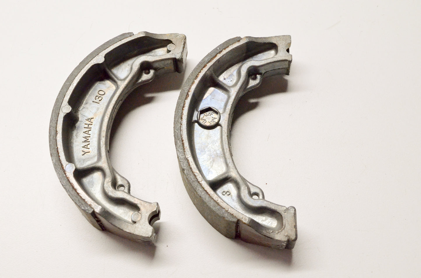 OEM Yamaha 3TE-W2535-00-00 Brake Shoe Kit NOS