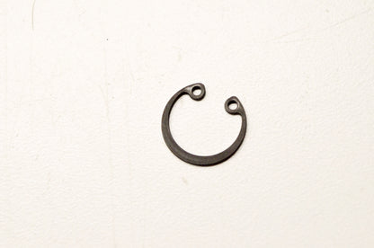 OEM Yamaha 93420-16086-00 Circlip NOS