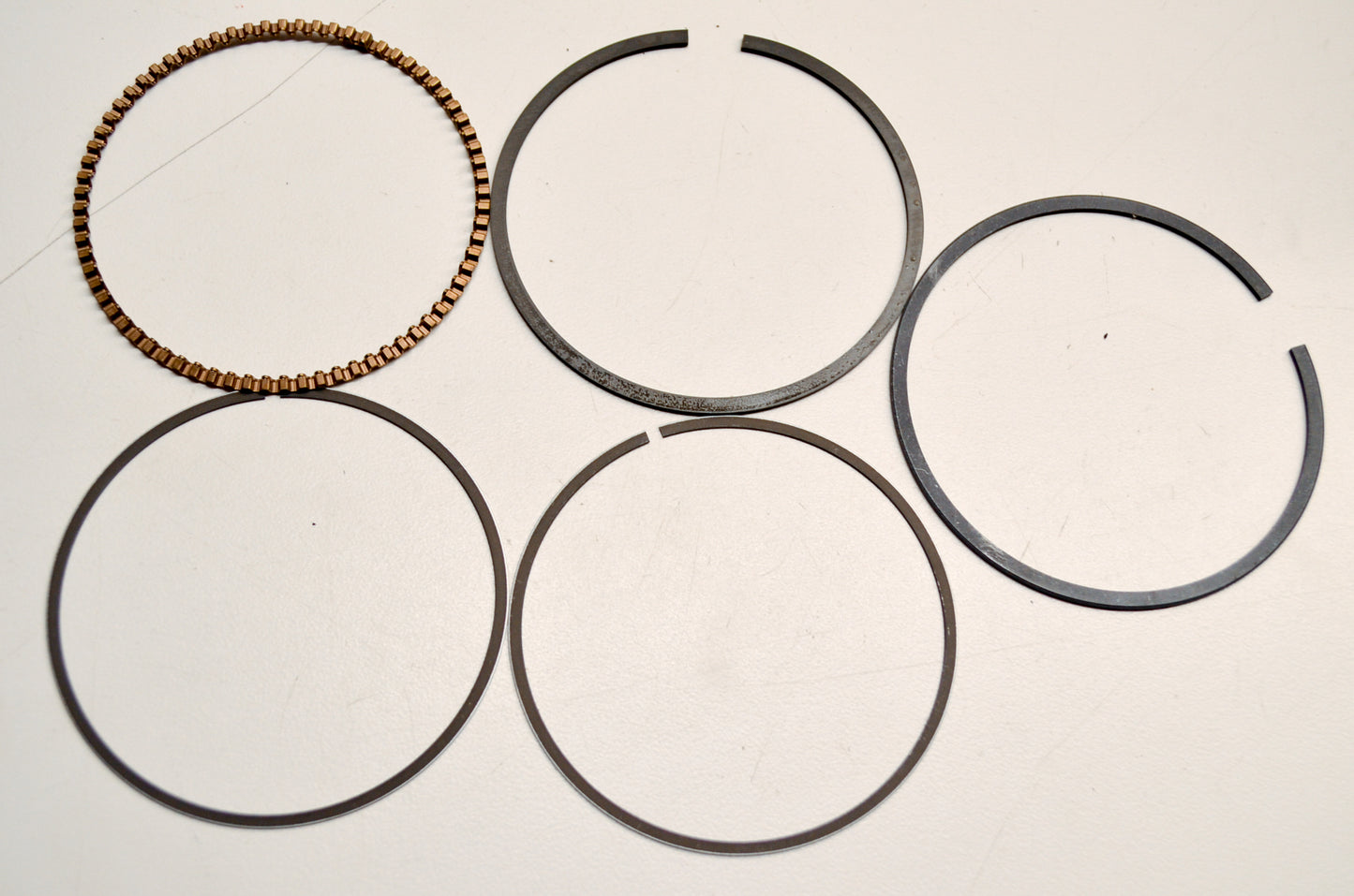 New OEM Yamaha 4BD-11610-40-00 Piston Ring Set NOS
