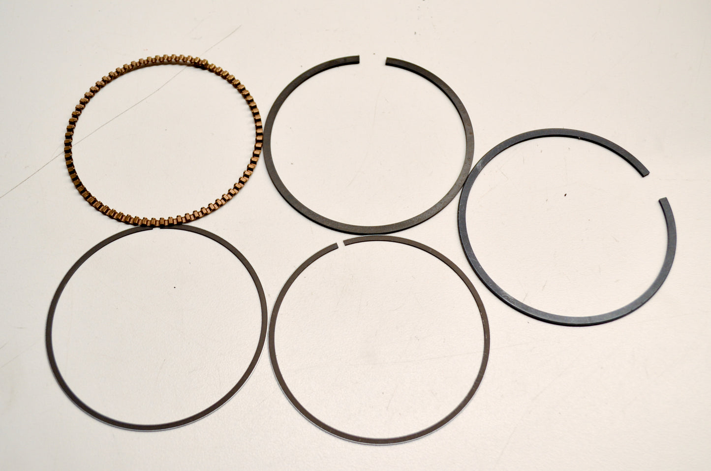 New OEM Yamaha 4BD-11610-40-00 Piston Ring Set NOS