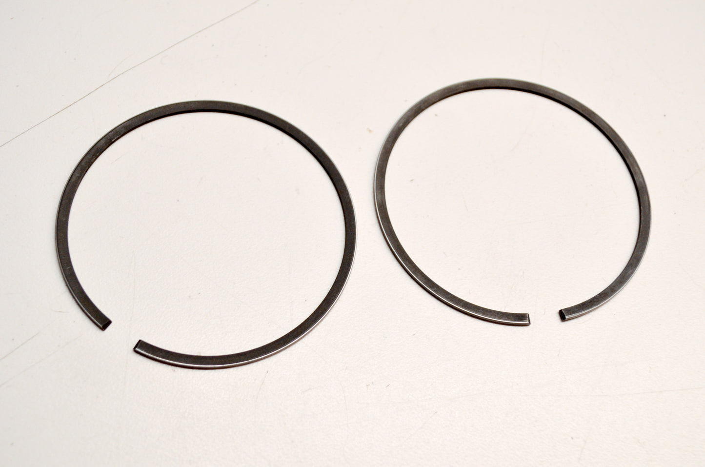 OEM Yamaha 25Y-11601-30-00 Piston Ring Set 3 NOS