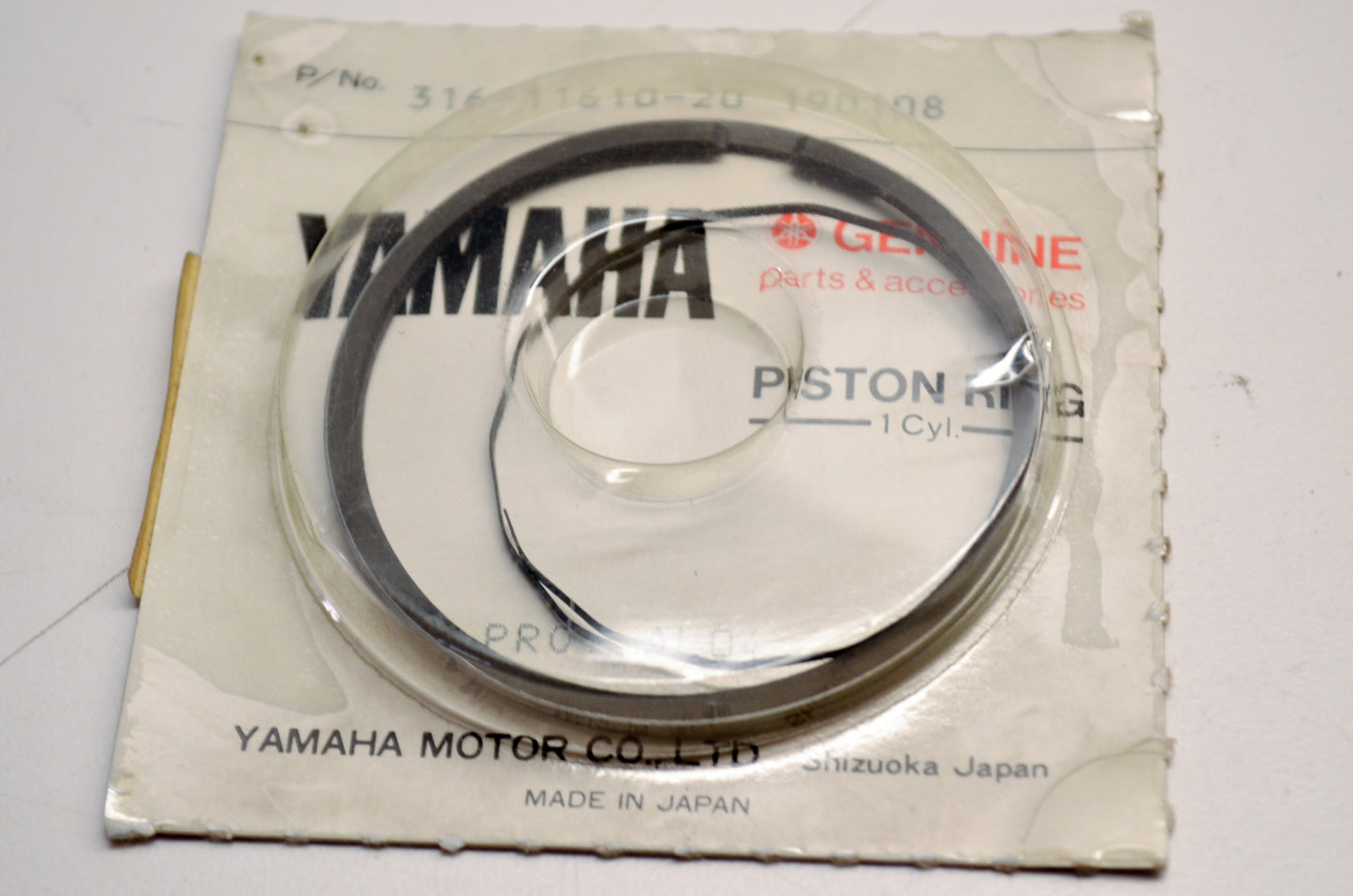 OEM Yamaha 316-11610-20-00 Piston Ring Set NOS