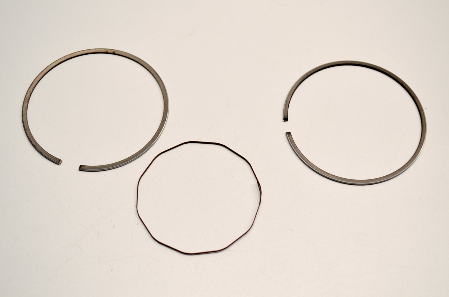 OEM Yamaha 2N5-11610-10-00 Piston Ring 1st Kit NOS