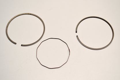 OEM Yamaha 2N5-11610-10-00 Piston Ring 1st Kit NOS