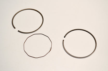 OEM Yamaha 2N5-11610-10-00 Piston Ring 1st Kit NOS