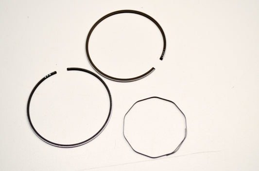 OEM Yamaha 558-11610-00-00 Piston Ring Set STD NOS