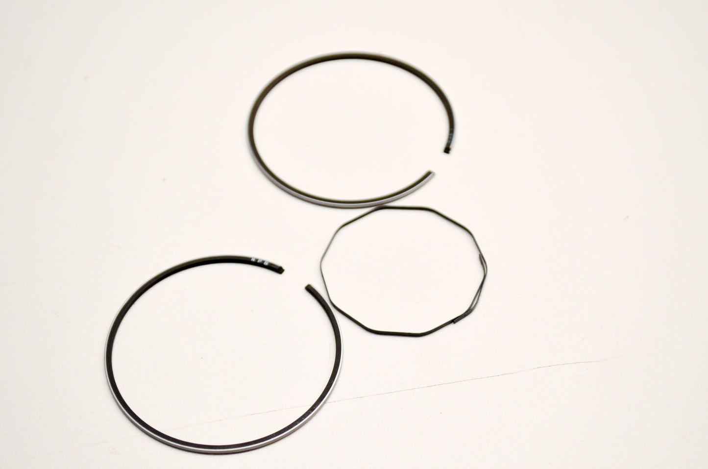 OEM Yamaha 558-11610-00-00 Piston Ring Set STD NOS