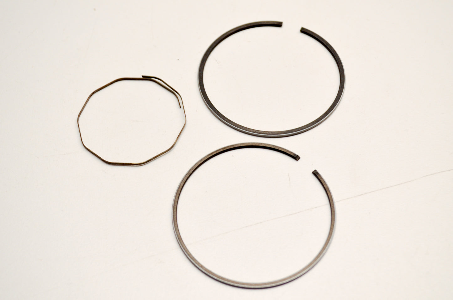 OEM Yamaha 558-11610-40-00 Piston Ring 4th Set NOS