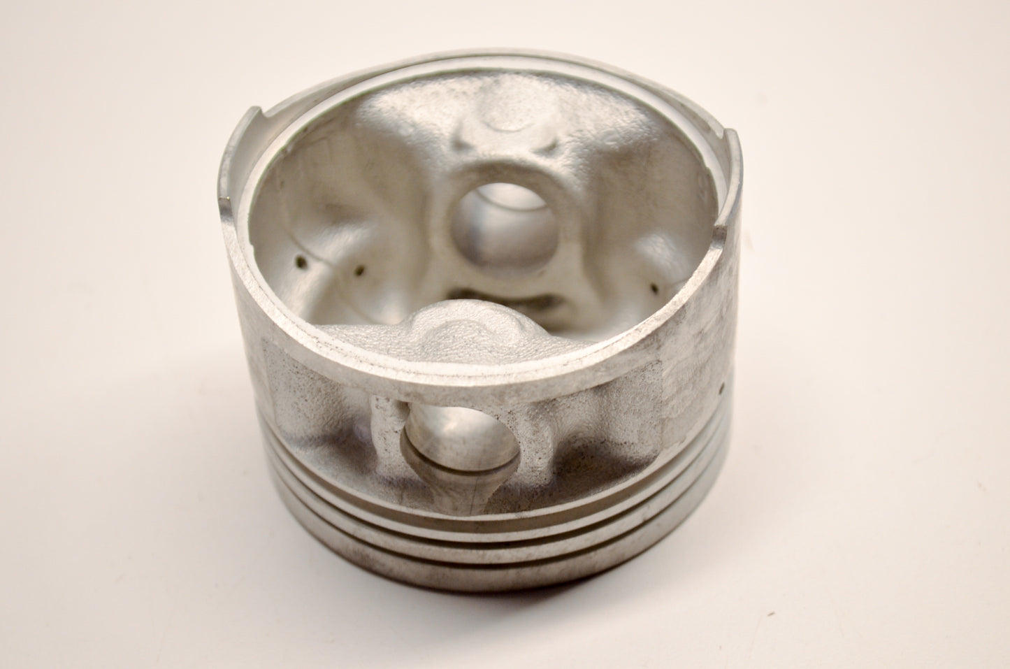 OEM Yamaha 1KH-11636-01-00 Piston 2 O/S 0.50 NOS