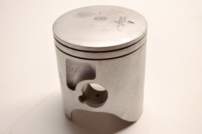 OEM Yamaha 1P8-11631-00-B0 Piston STD NOS