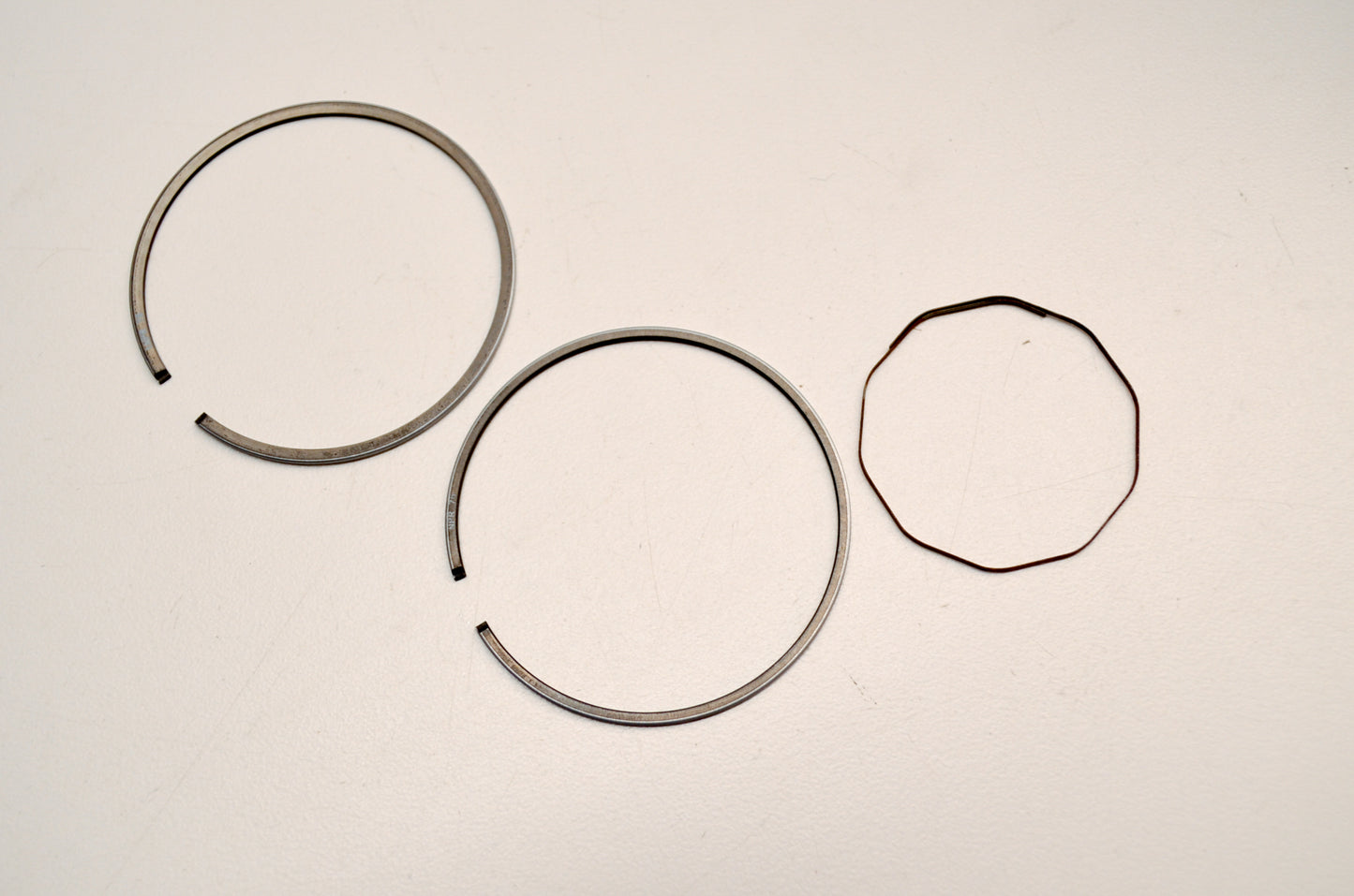 OEM Yamaha 558-11610-30-00 Piston Ring Kit 3 NOS