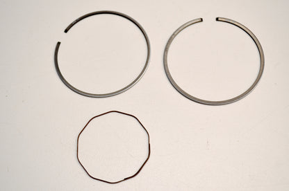 OEM Yamaha 558-11610-30-00 Piston Ring Kit 3 NOS