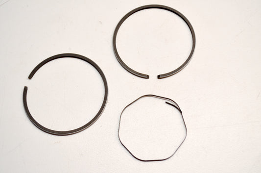 OEM Yamaha 3M8-11610-13-00 Piston Ring 1st Set NOS