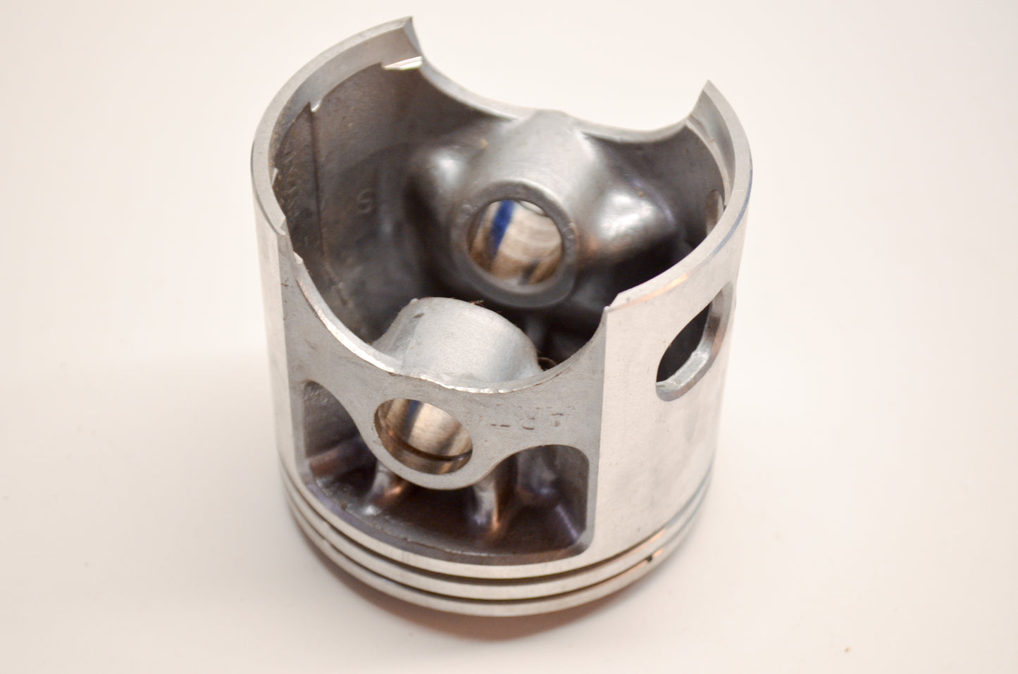 OEM Yamaha 1M2-11637-01-00 Piston 3 O/S 0.75 NOS