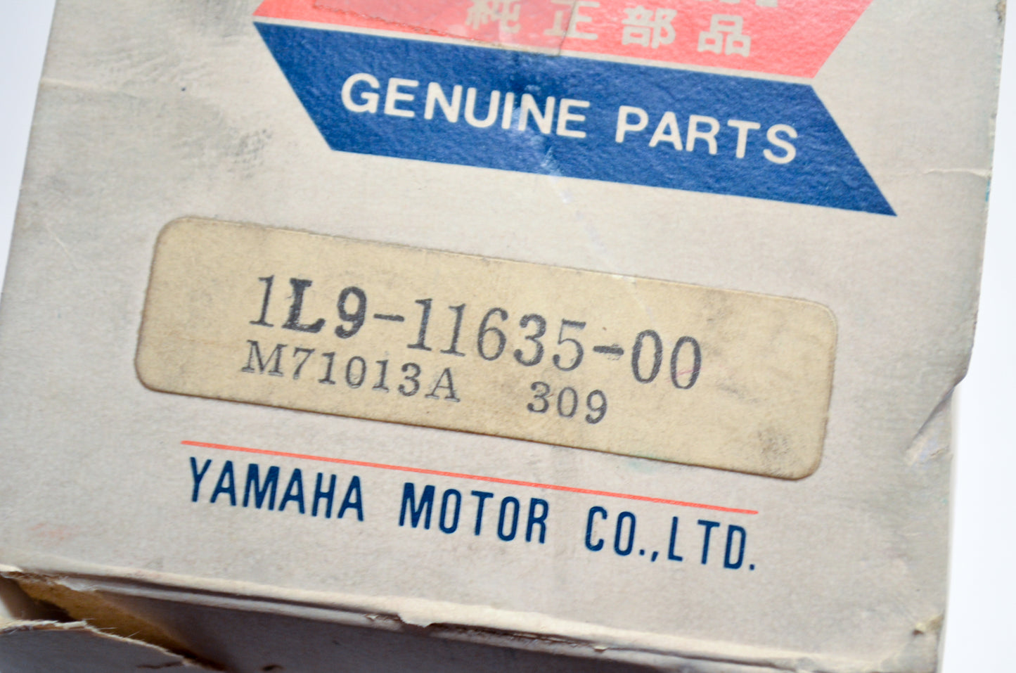 OEM Yamaha 1L9-11635-00-00 Piston 1 O/S 0.25 NOS