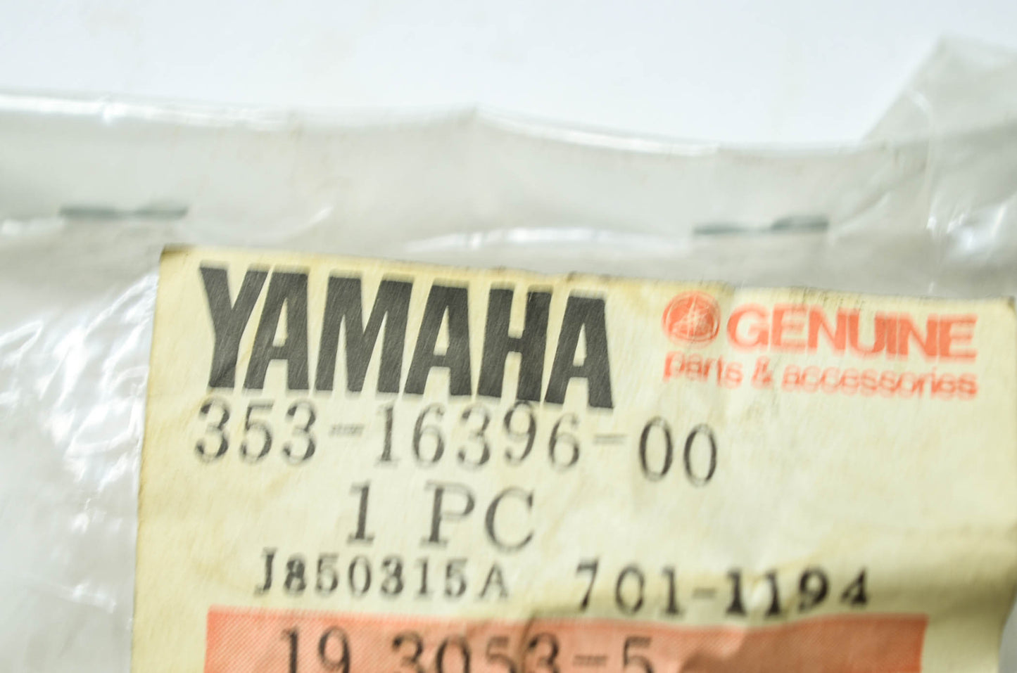 OEM Yamaha 353-16396-00-00 Push Screw Housing NOS