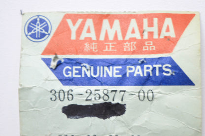OEM Yamaha 306-25877-00-00 Union Bolt (3Gm) NOS