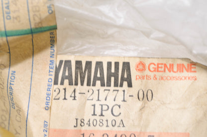 New OEM Yamaha 214-21771-00-00 Body Cap NOS