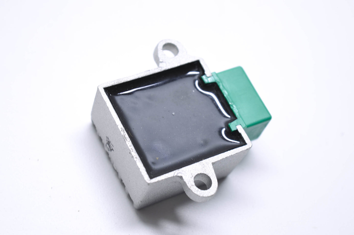 New OEM Yamaha Regulator Rectifier NOS