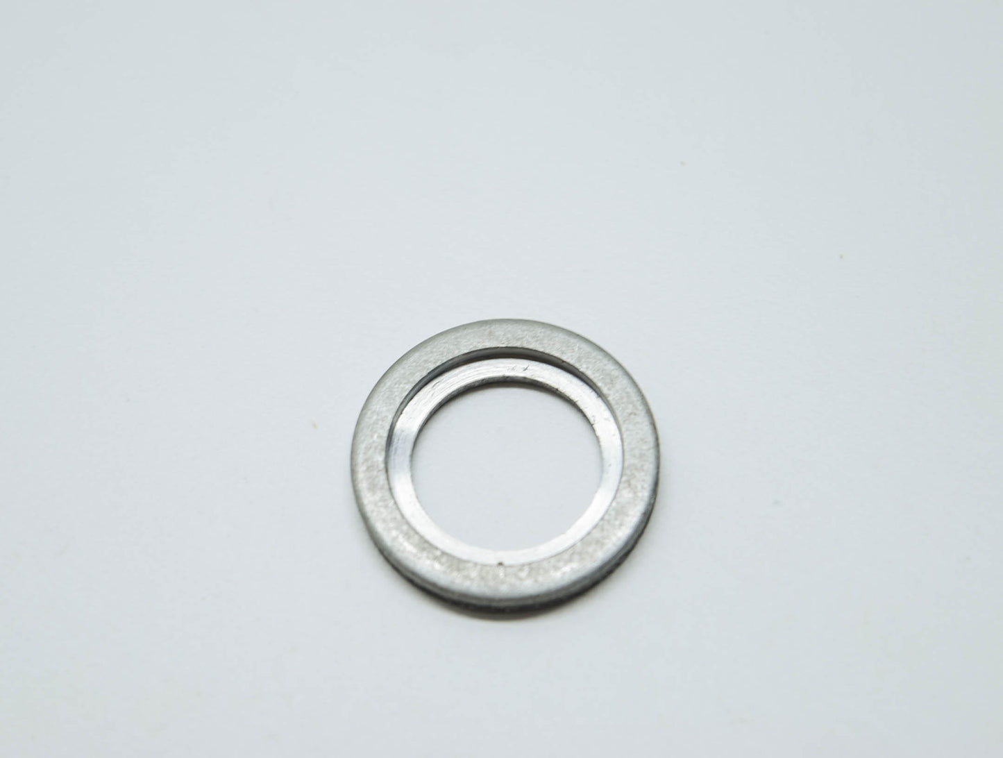 OEM Yamaha 3L5-18473-00-00 Spring Retainer NOS