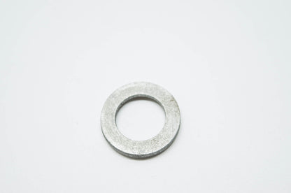 OEM Yamaha 3L5-18473-00-00 Spring Retainer NOS