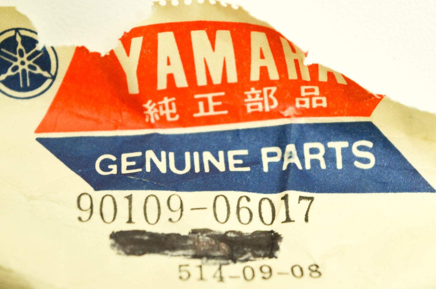 OEM Yamaha 90109-06017-00 Bolt NOS