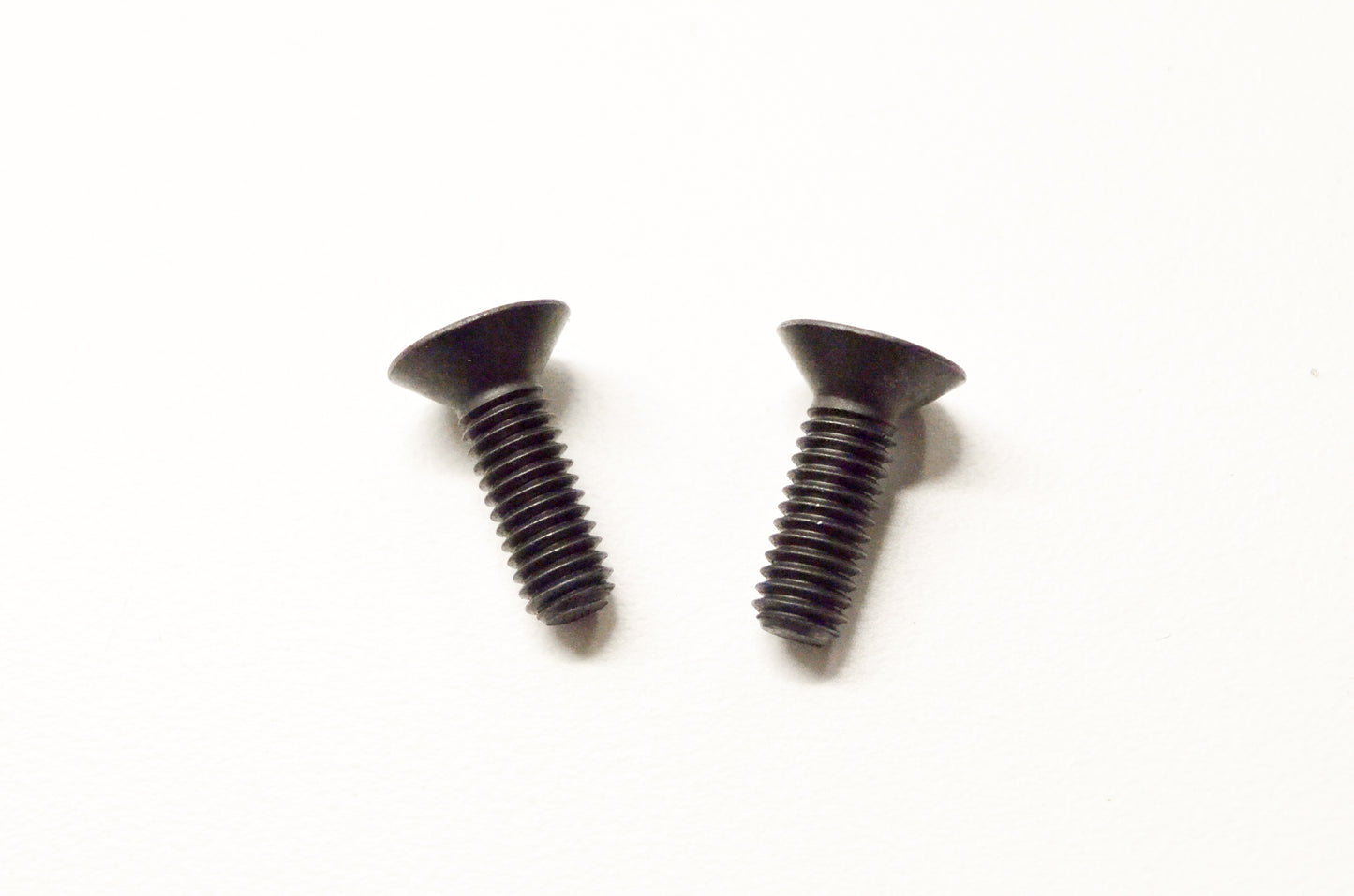 OEM Yamaha 90151-06025-00 Countersunk Screws Qty 2 NOS