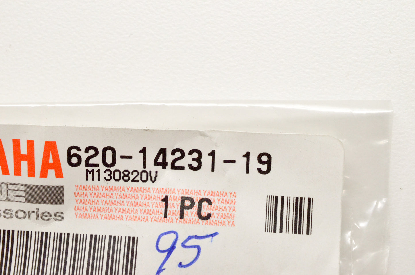 OEM Yamaha 620-14231-19-00 Main Jet #95 NOS