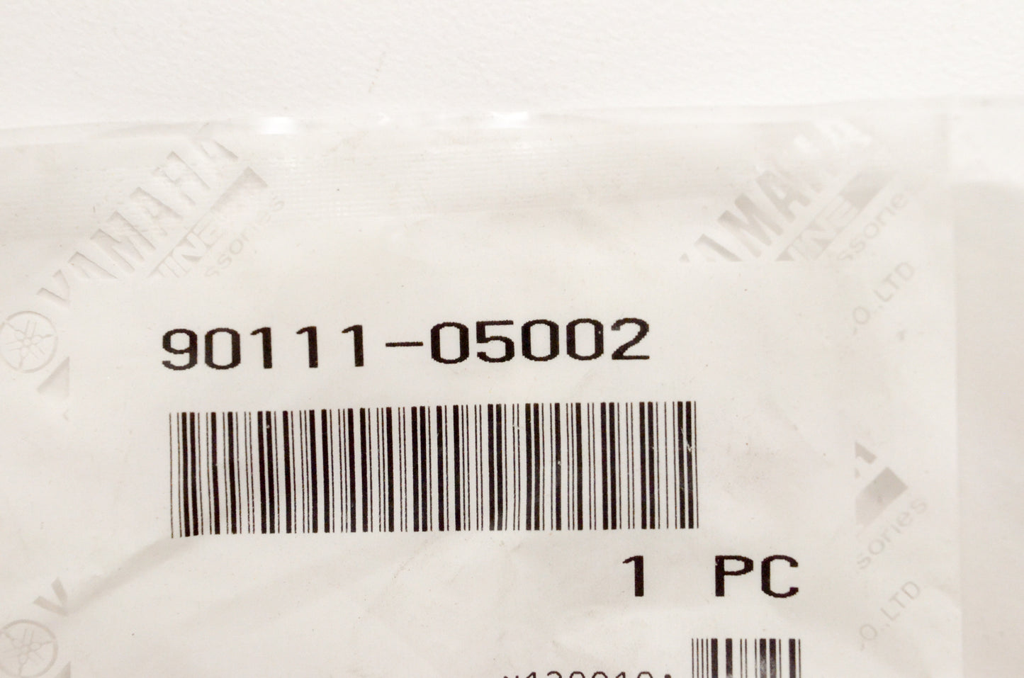 OEM Yamaha 90111-05002-00 Bolt NOS