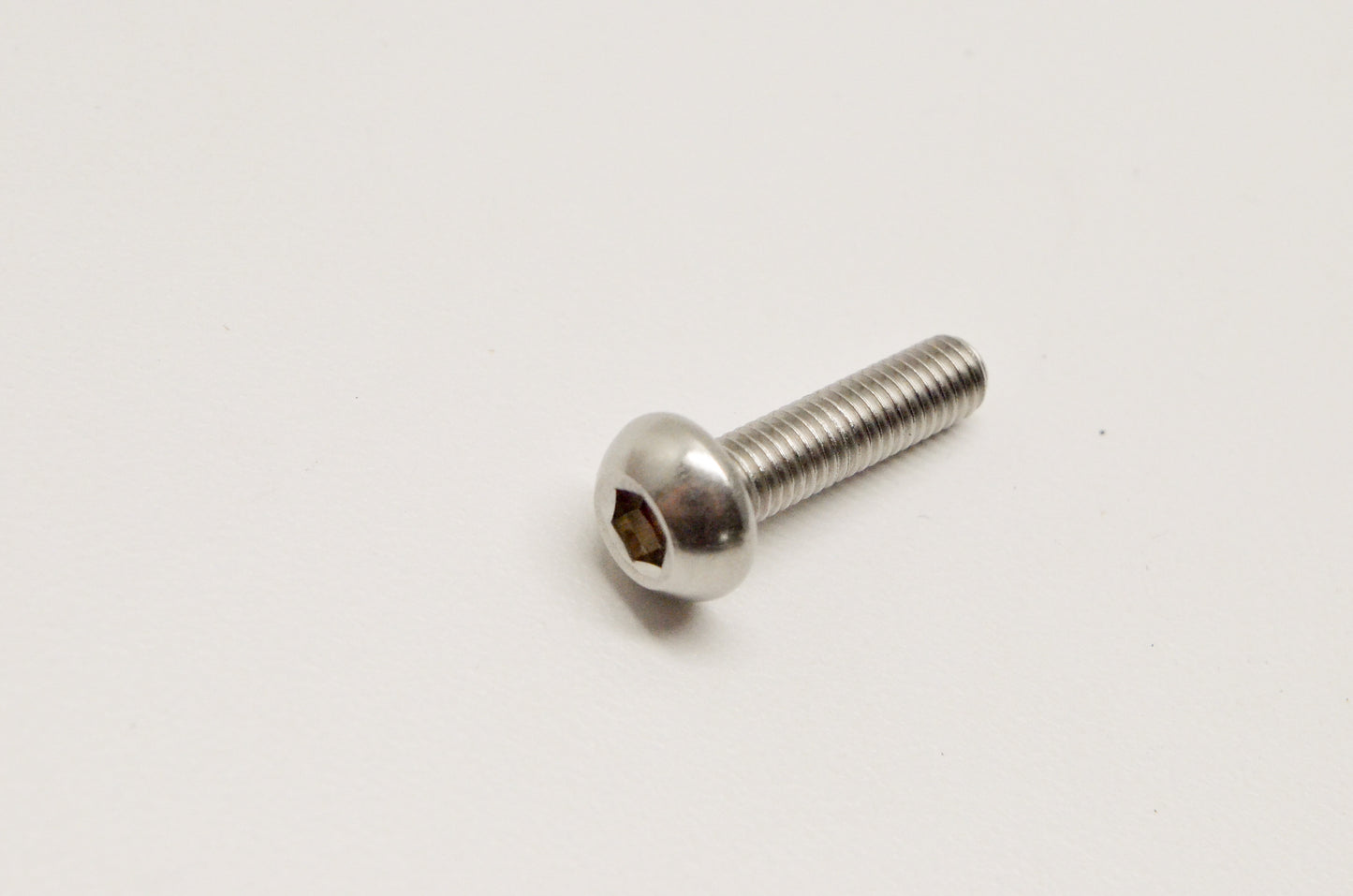 New OEM Yamaha 90111-05024-00 Hex Socket Button Bolt NOS