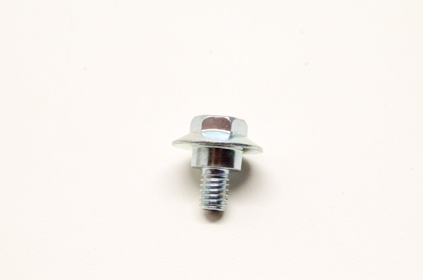 New OEM Yamaha 90109-06202-00 Bolt NOS