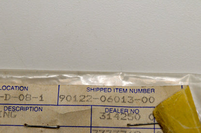 New OEM Yamaha 90122-06013-00 Wing Bolt NOS
