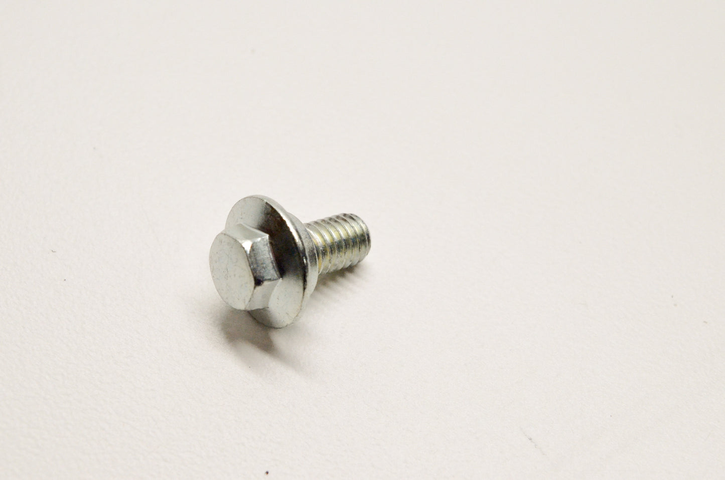 OEM Yamaha 90109-06264-00 Bolt NOS