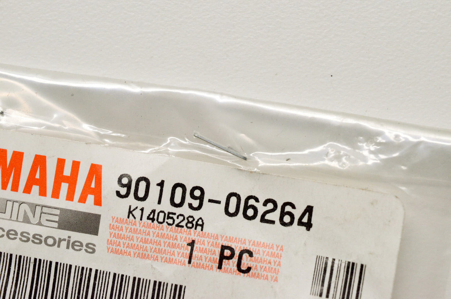 OEM Yamaha 90109-06264-00 Bolt NOS