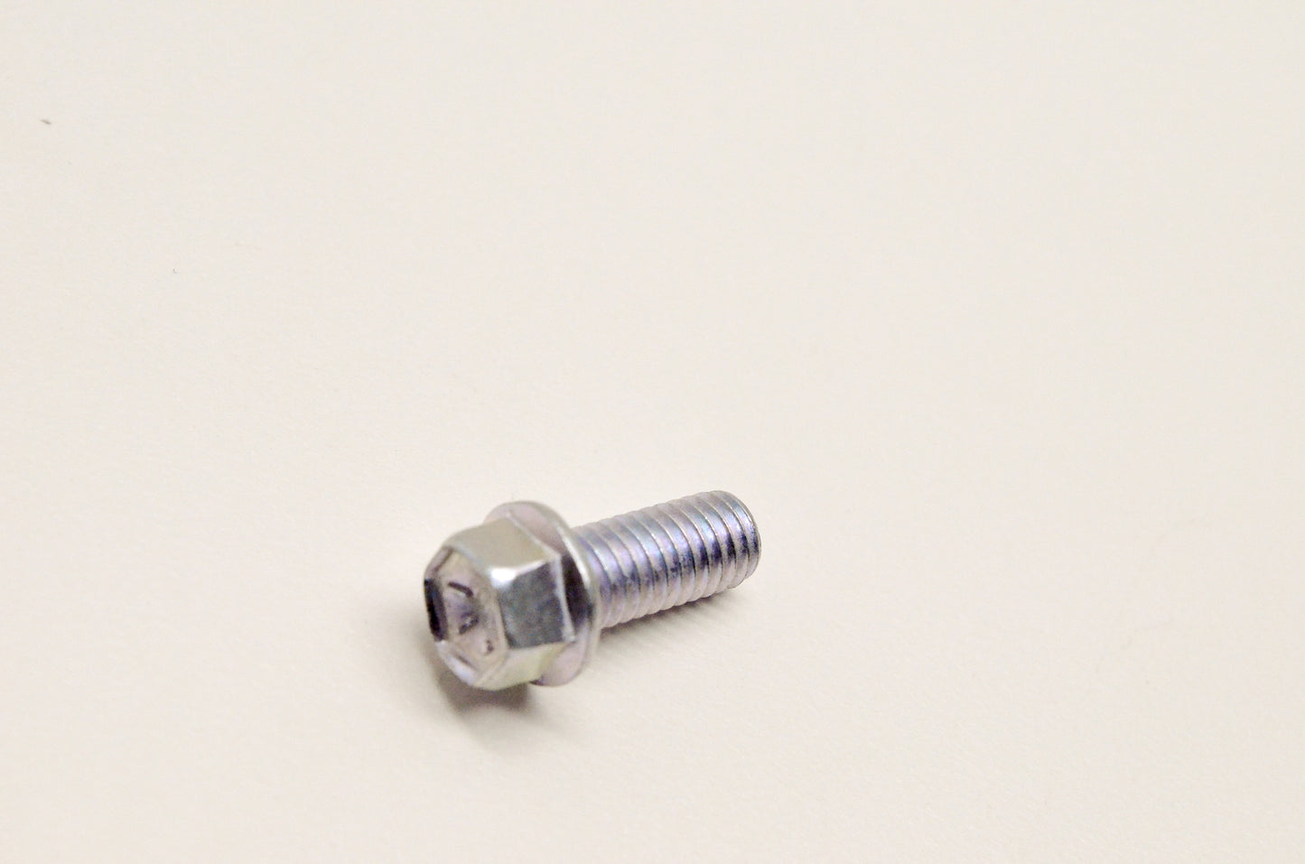 OEM Yamaha 90105-06100-00 Flange Bolt NOS
