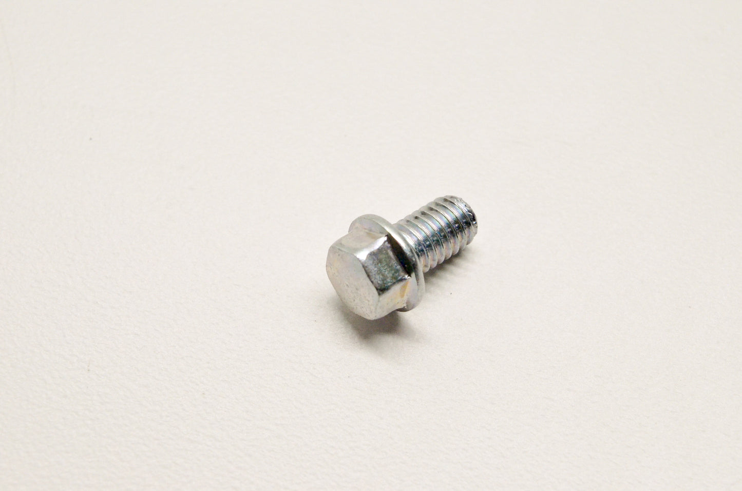 OEM Yamaha 95022-06010-00 Flange Bolt NOS