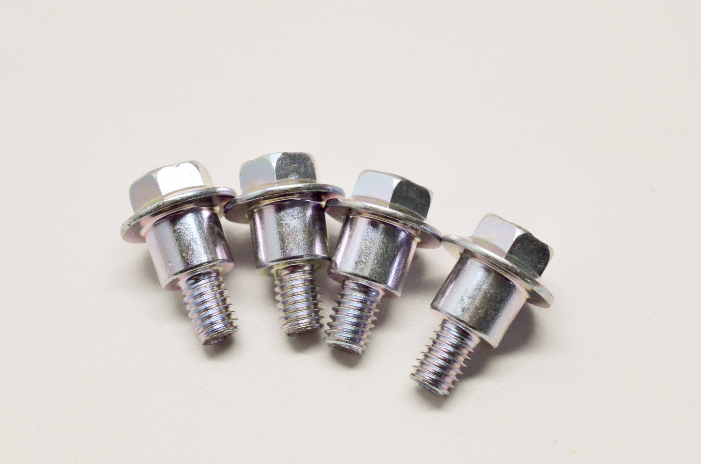 OEM Yamaha 90109-06214-00 Bolt Qty 4 NOS