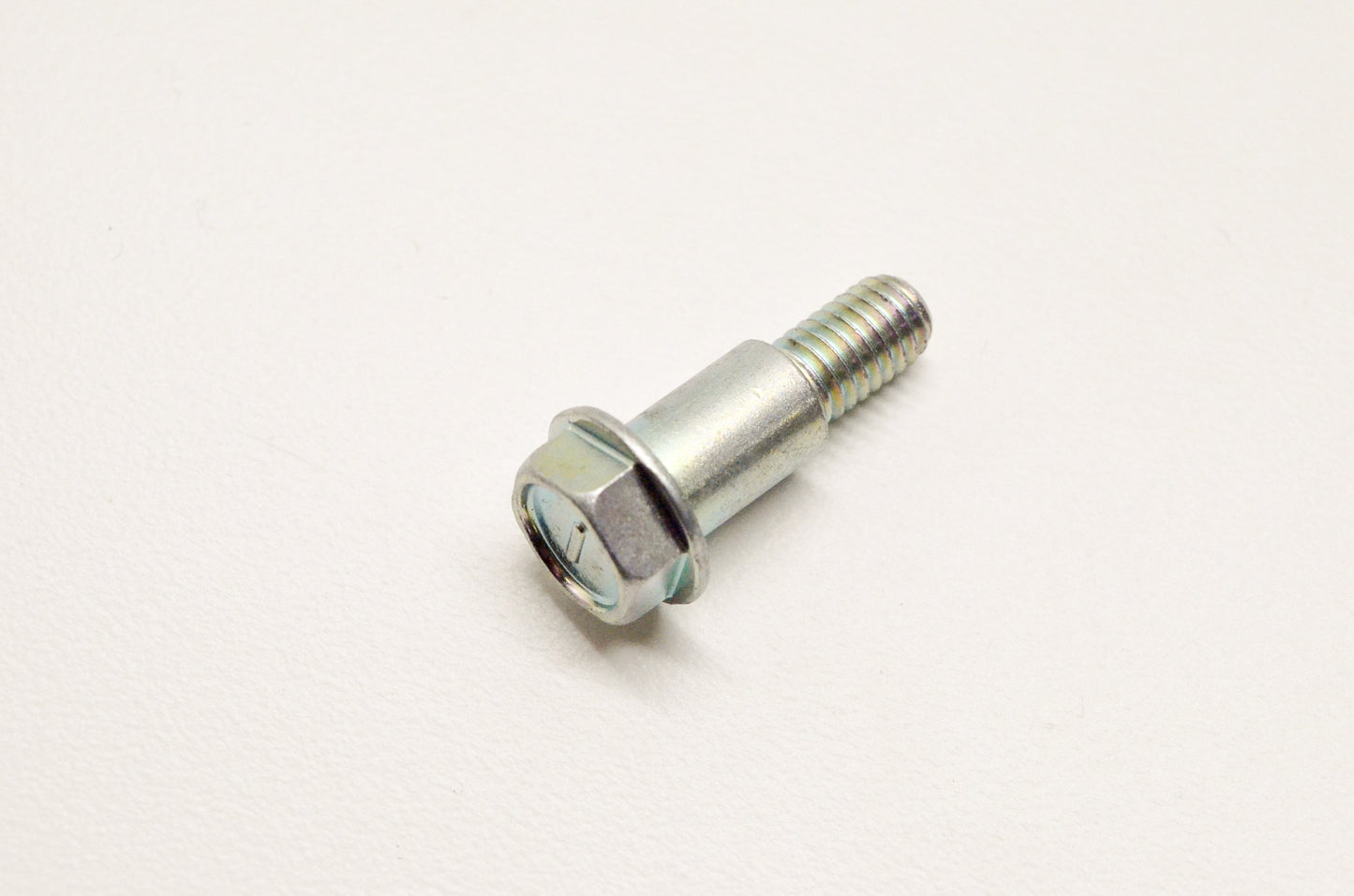 New OEM Yamaha 90109-06798-00 Bolt NOS
