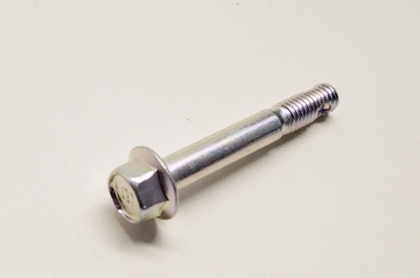 OEM Yamaha 90105-08225-00 Washer Based Bolt NOS