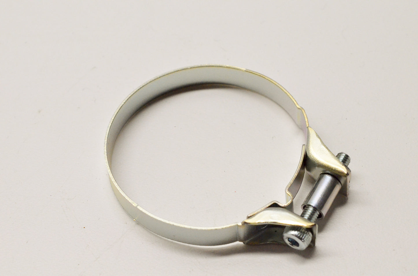 New OEM Yamaha 90450-49001-00 Hose Clamp Assembly NOS