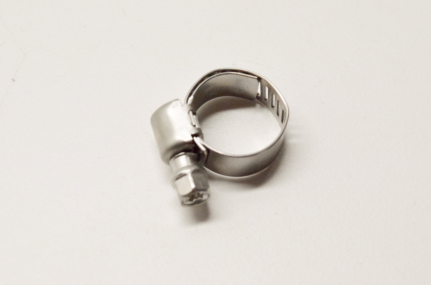 OEM Yamaha 90450-14M05-00 Hose Clamp Assembly NOS