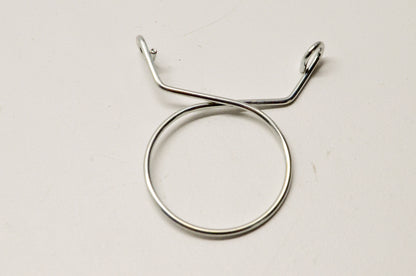 New OEM Yamaha 5UG-E4137-00-00 Clip NOS