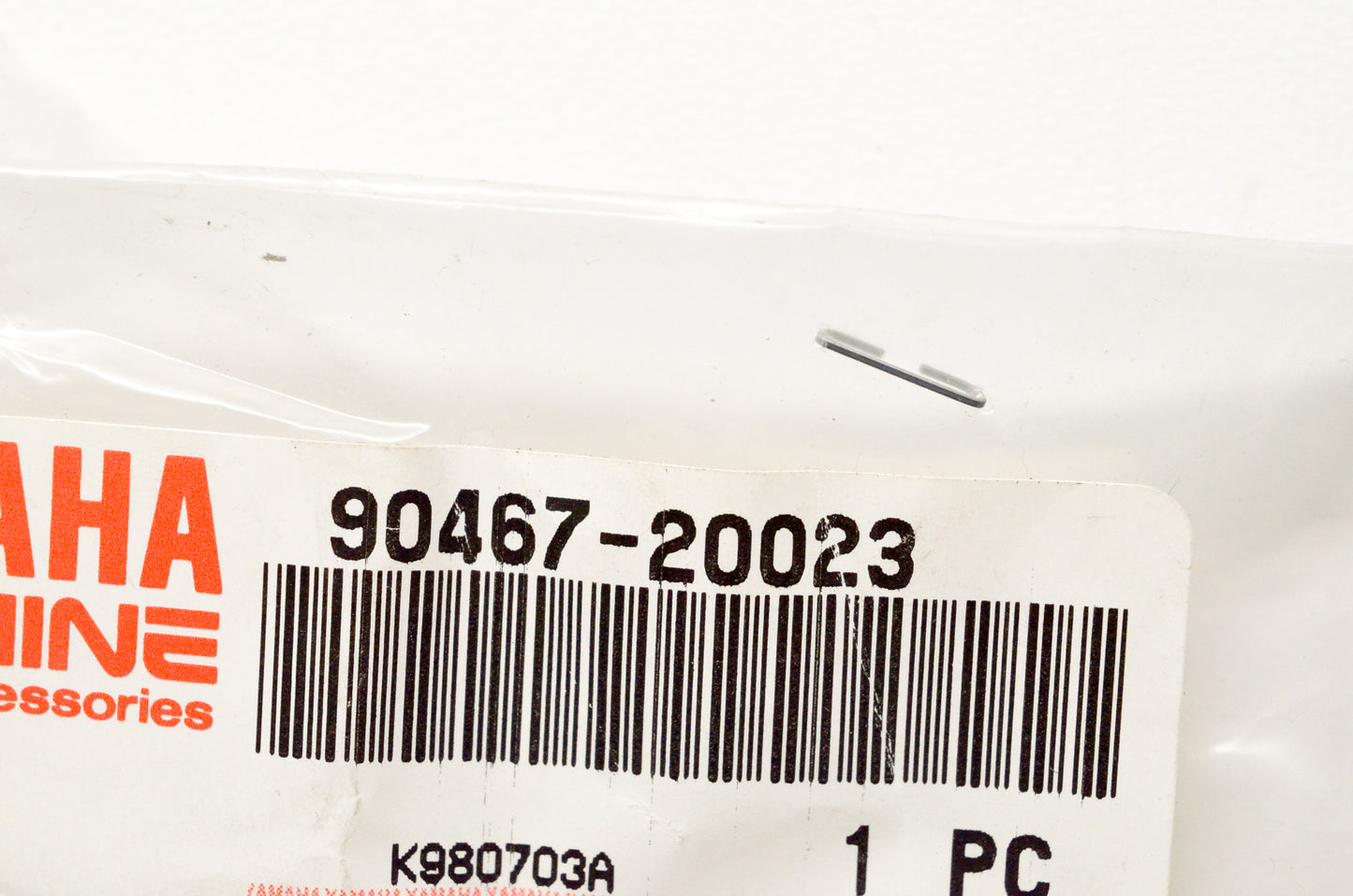 OEM Yamaha 90467-20023-00 Scissor Clip NOS