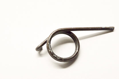 New OEM Yamaha 90508-29531-00 Torsion Spring NOS