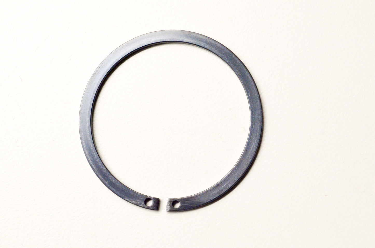 New OEM Yamaha 93440-45022-00 Outer Circlip NOS