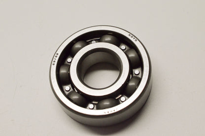 New OEM Yamaha 93306-37210-00 Bearing NOS