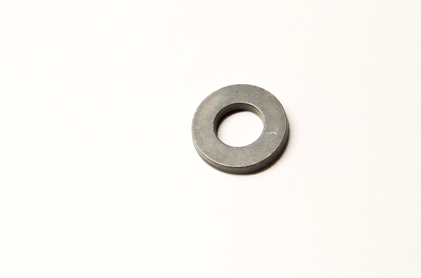 New OEM Yamaha 90201-10774-00 Plate Washer NOS