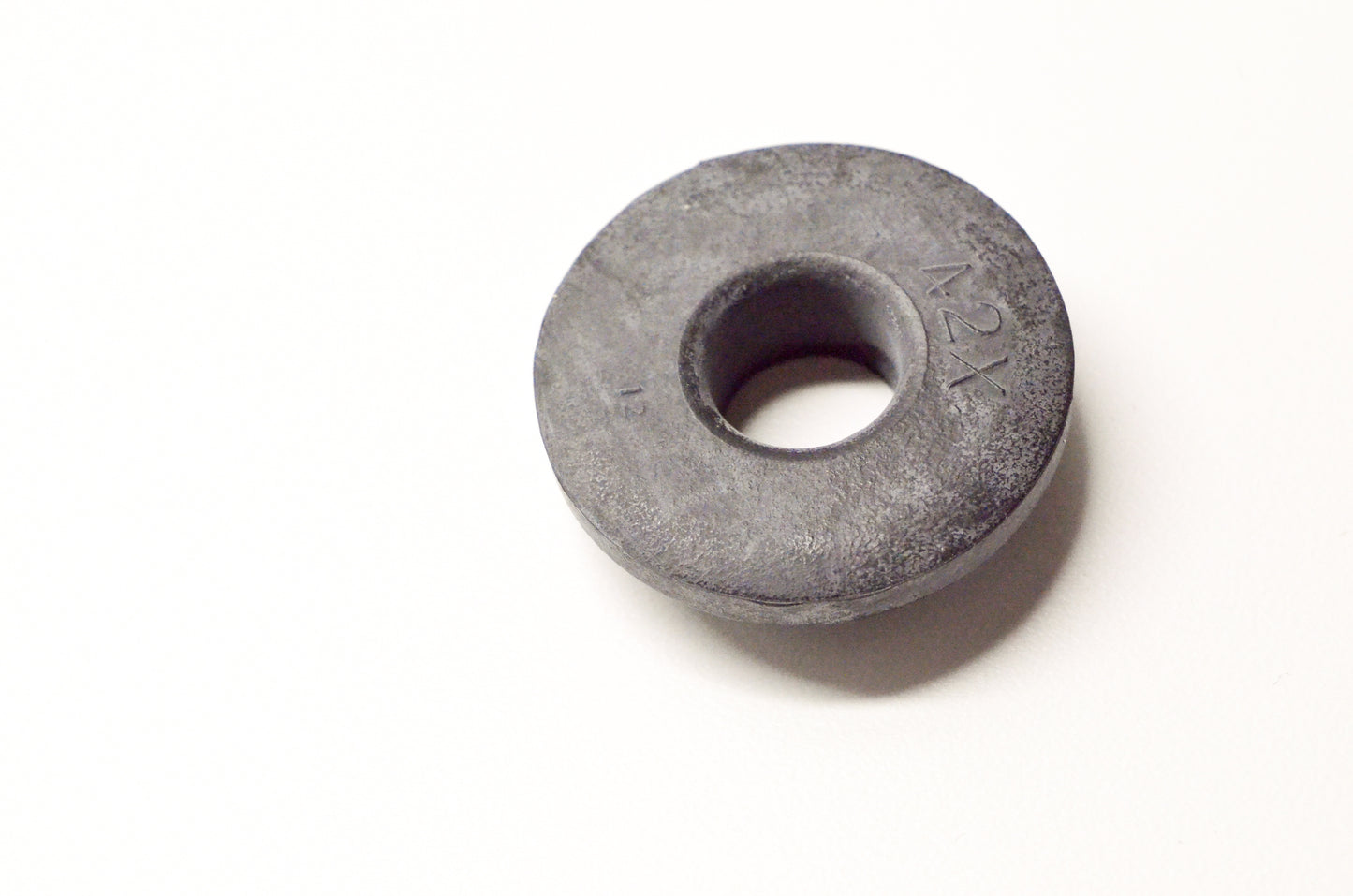 OEM Yamaha 90480-20384-00 Grommet NOS
